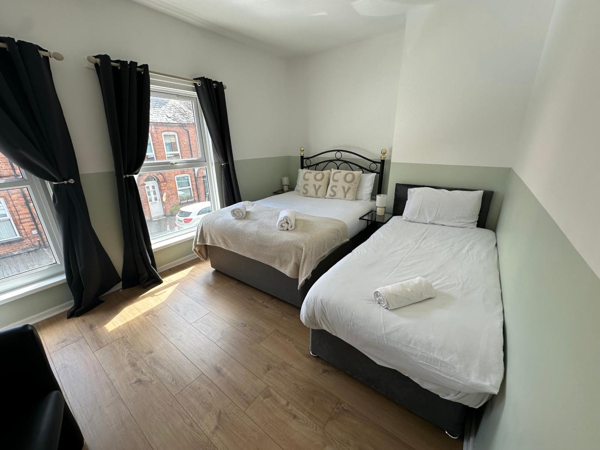 2Br City Side House Belfast Exterior foto